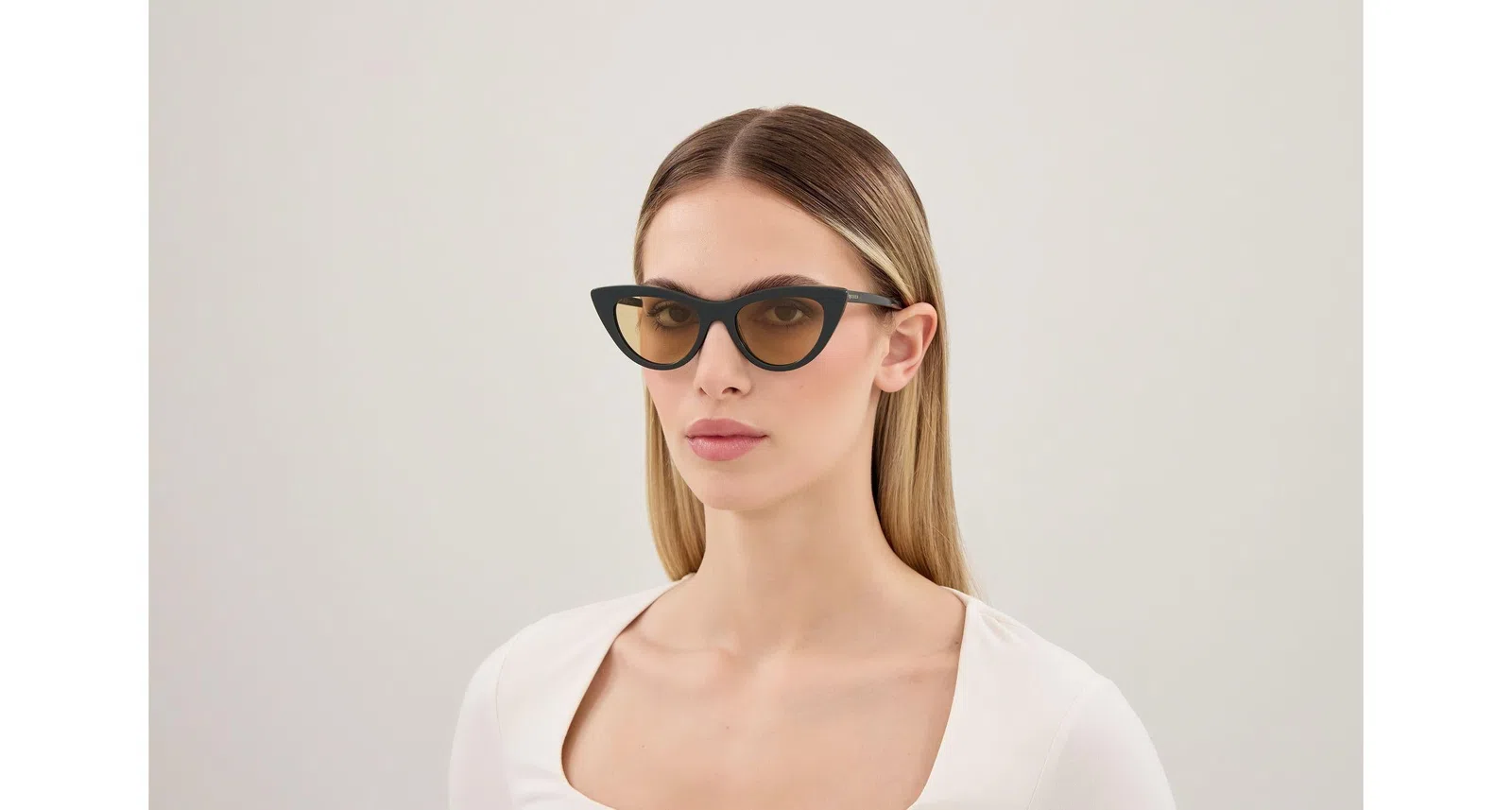 Alexander McQueen AM0577S Sunglasses - view 4